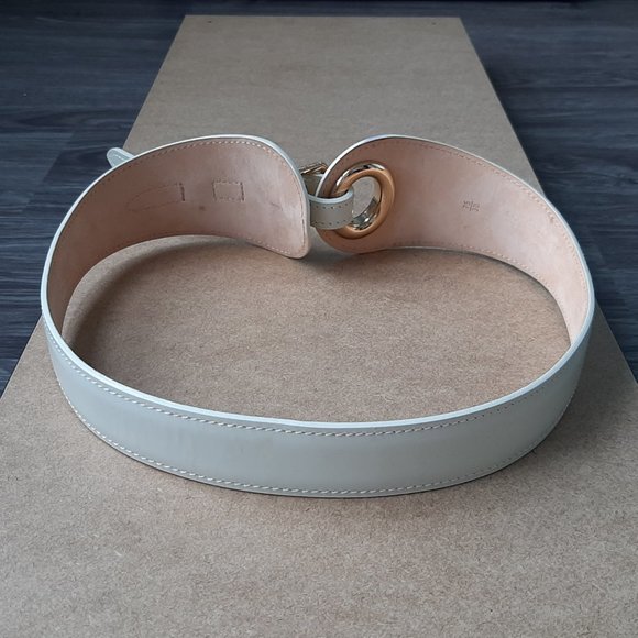 Louis Vuitton authentic white leather belt - Picture 7 of 14